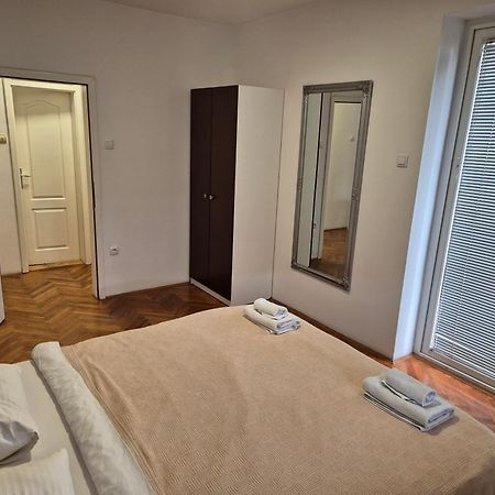 Apartmani Jasmin Újvidék Kültér fotó