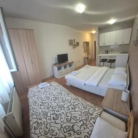 Apartmani Jasmin Újvidék Kültér fotó