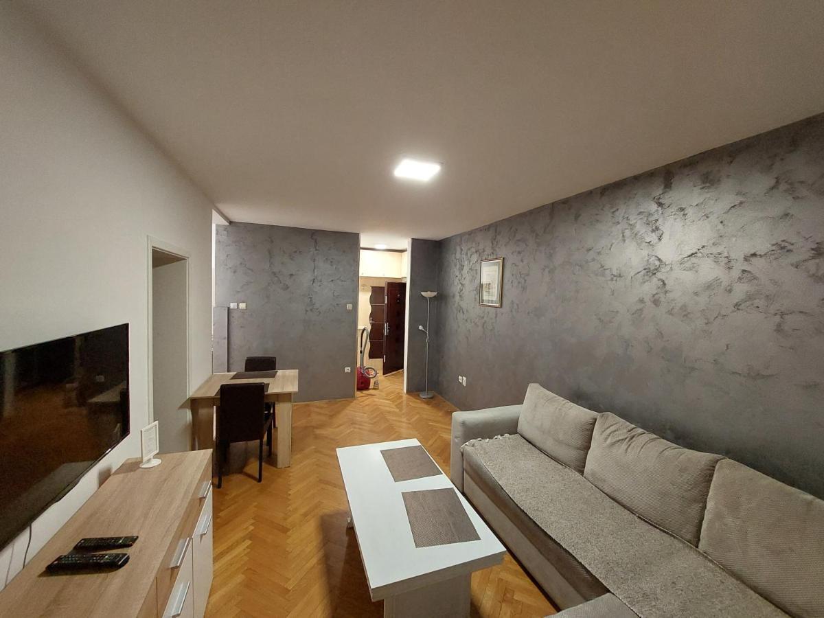 Apartmani Jasmin Újvidék Kültér fotó