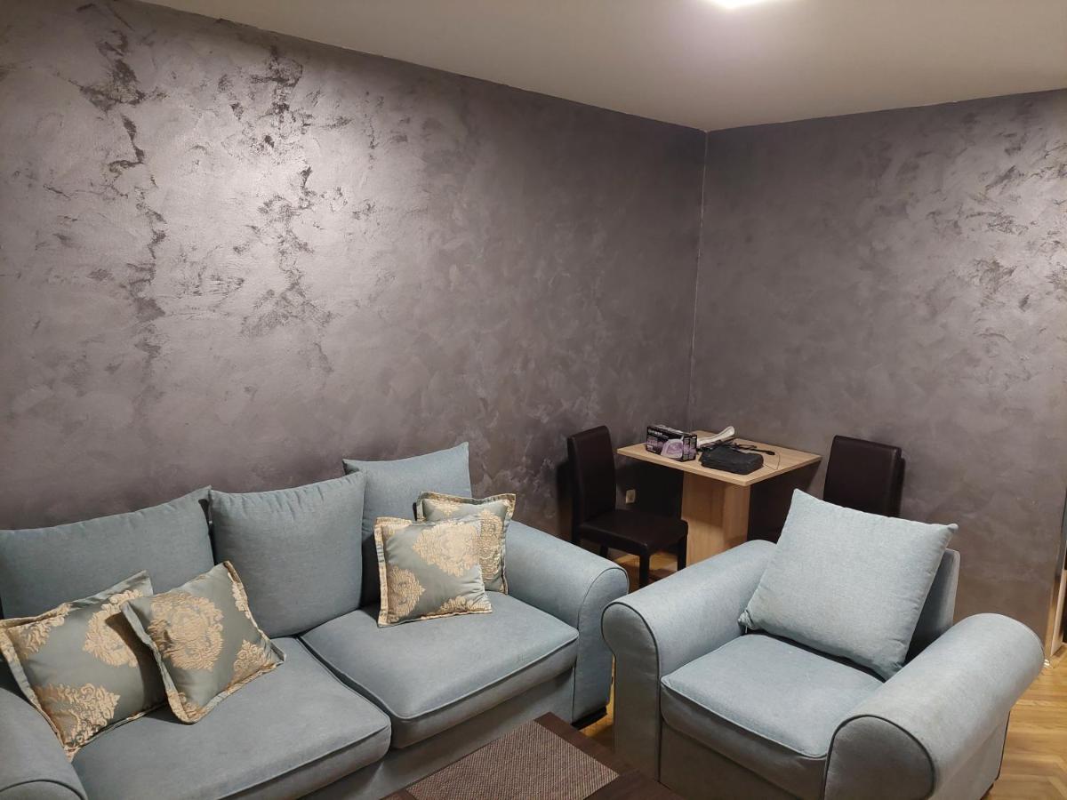 Apartmani Jasmin Újvidék Kültér fotó