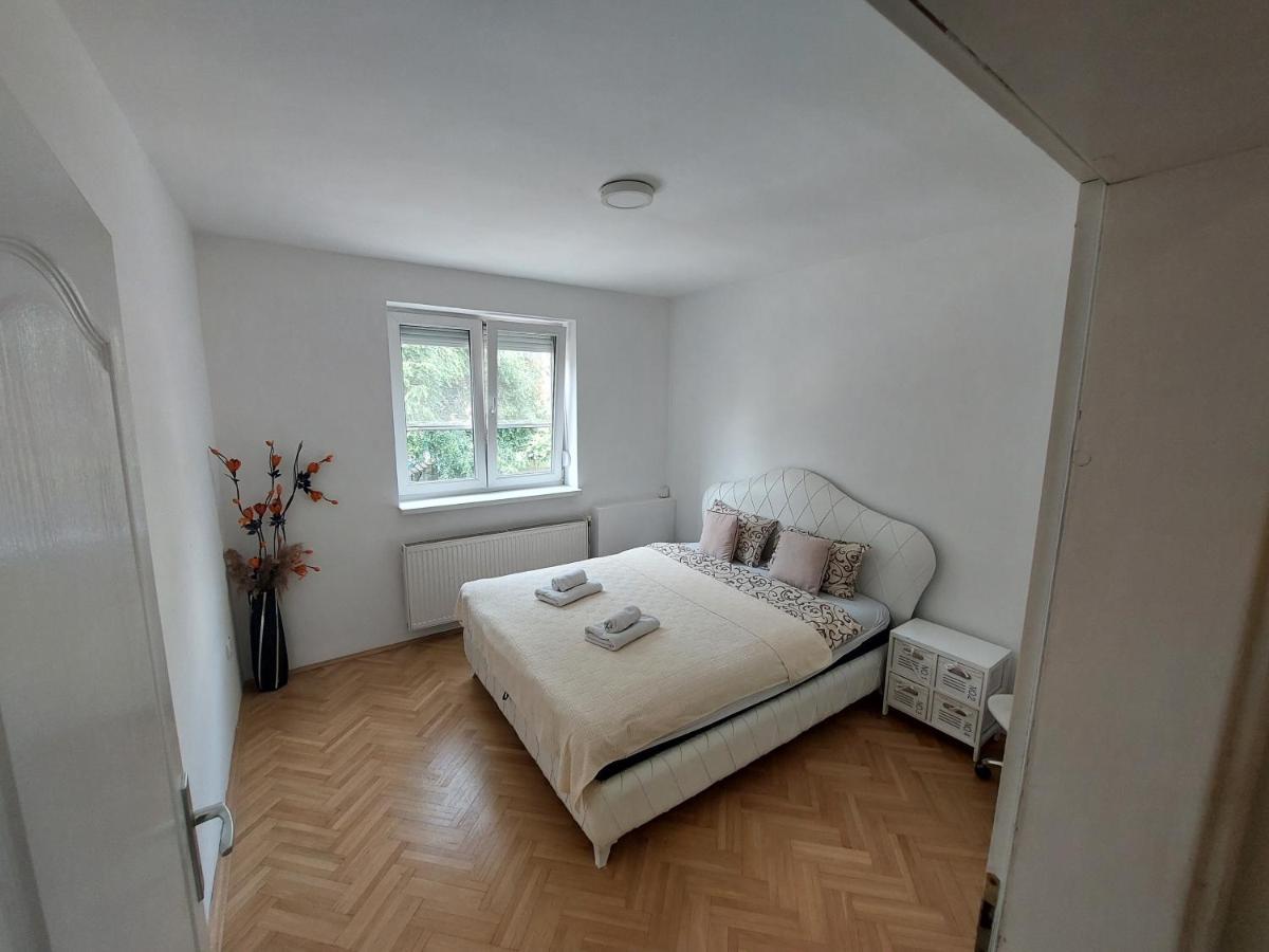 Apartmani Jasmin Újvidék Kültér fotó