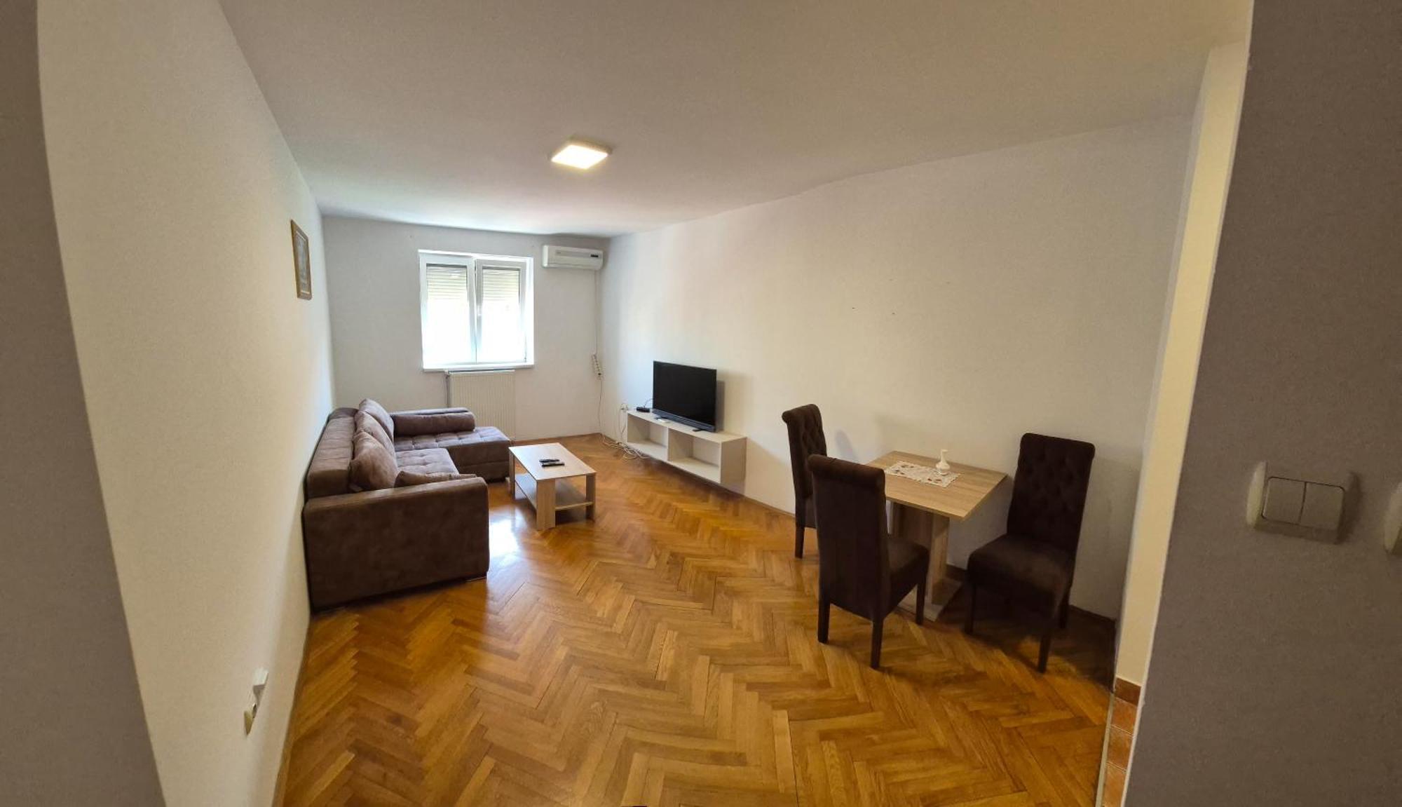 Apartmani Jasmin Újvidék Kültér fotó