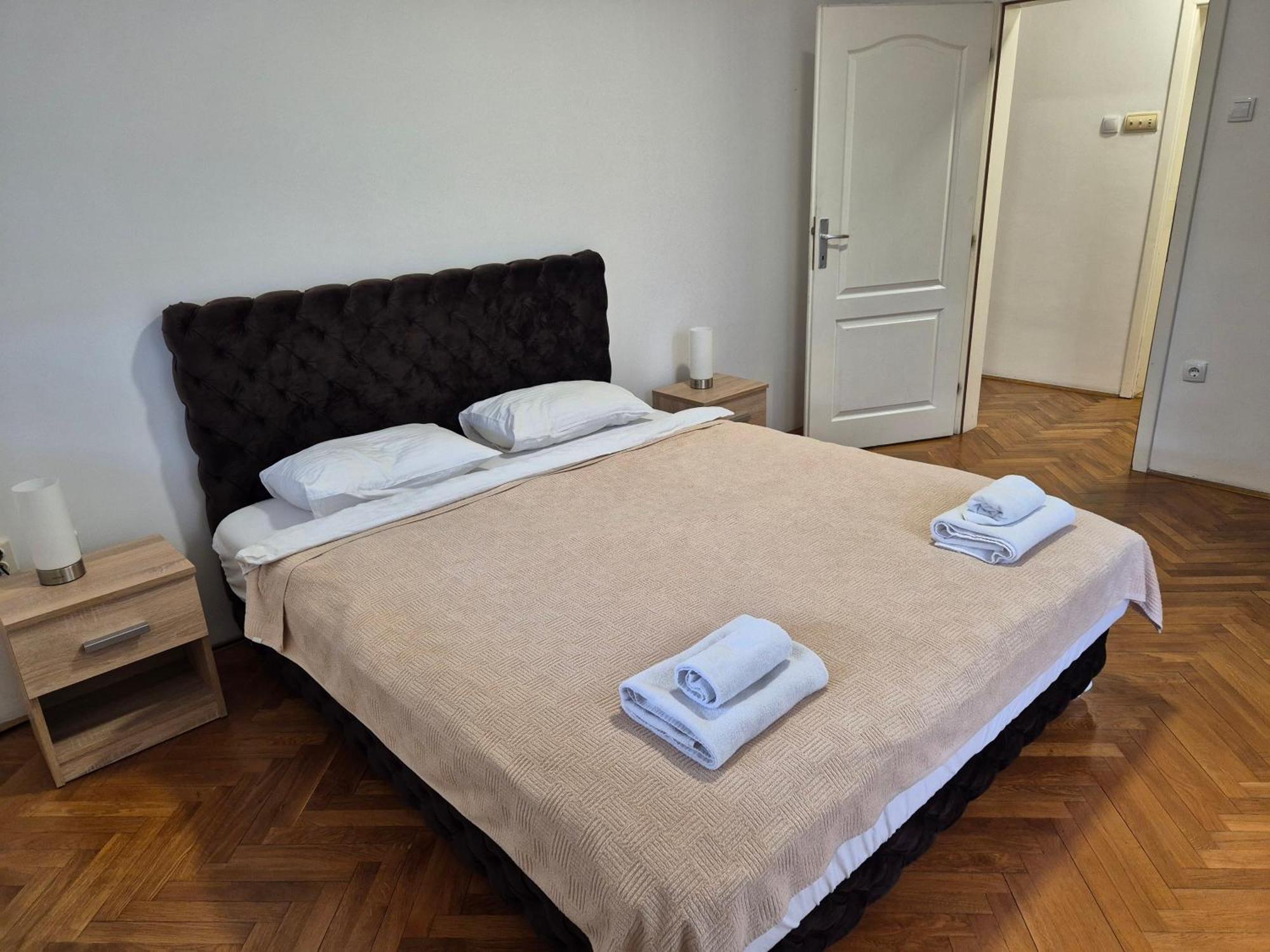 Apartmani Jasmin Újvidék Kültér fotó