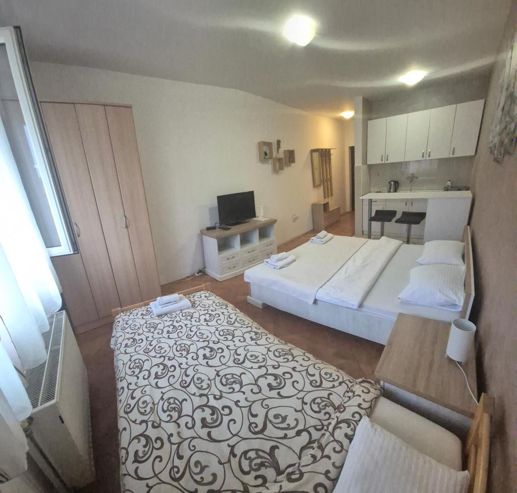 Apartmani Jasmin Újvidék Kültér fotó